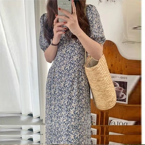 French style floral dress with puff sleeves and square neck for casual beach wear