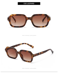 Détail des lunettes de soleil carrées léopard avec verres dégradés marron sur fond blanc