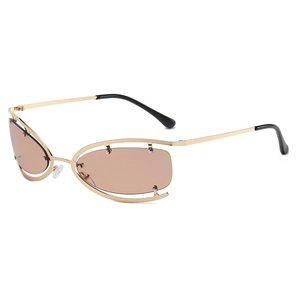 Lunettes de soleil à monture évidée avec structure en métal doré et verres marron clair