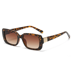 Classic rectangle leopard sunglasses with tortoise frame and gradient lenses for women