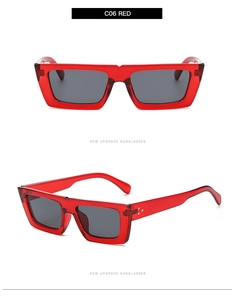 Lunettes de soleil rectangulaires rouges translucides C06 vues de face et de profil