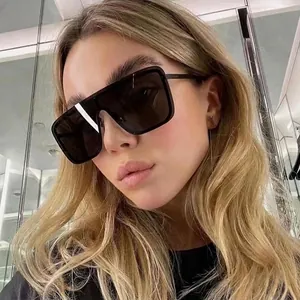 Oversized Square Shield Sunglasses Polycarbonate Lens Metal Frame Rivet UV400 Protection Retro Fashion Eyewear Men Women