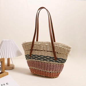 Sac cabas en paille fait main à rayures colorées avec anses en cuir marron et zip