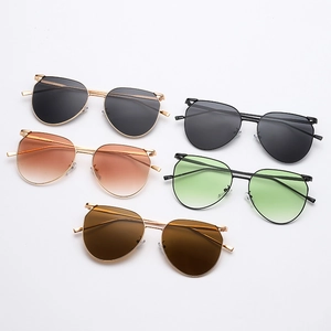 Vintage oval metal sunglasses for men and women in five assorted lens colors and frames