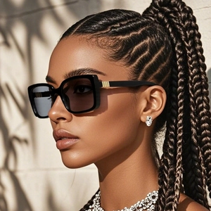 Square Sunglasses Retro Oversized Frame UV400 Protection PC Lens Plastic Eyewear For Women Men Outdoor Travel Fashion