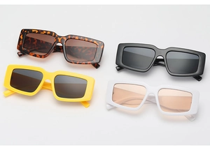 Variété de lunettes de soleil rectangulaires rétro en écaille, noir, jaune et blanc