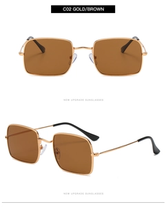 Détail de lunettes de soleil carrées en métal doré avec verres bruns, vues de face et côté