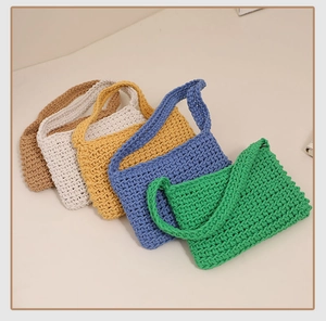 Detailed knit texture of crochet shoulder bags in five colors including beige and yellow