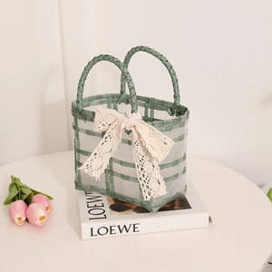 Green woven jelly bag with lace bow decoration for cute vacation beach style