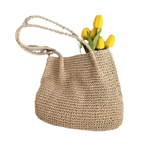 Grand sac à bandoulière en paille tressée pour les vacances à la plage avec tulipe