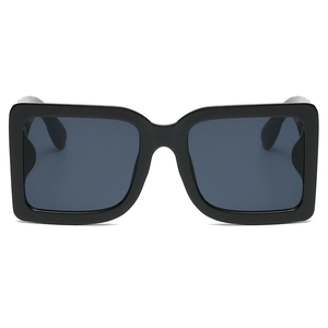 Trend oversized square sunglasses with thick black frame and dark grey lenses for men and women