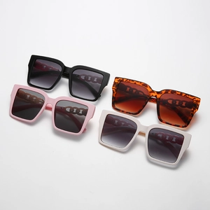 Vintage oversized square sunglasses with stylish metal chain hollowed temples for women
