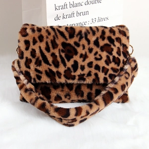Women Leopard Print Faux Fur Shoulder Bag Plush Flap Envelope Handbag With Golden Metal Ring Retro Winter Fashion Bag