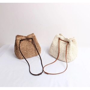 Women Straw Woven Bucket Bag Crossbody Shoulder Beach Vacation Summer Bohemian Handbag With PU Straps Minimalism