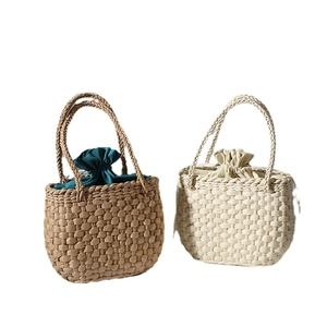 Sac à main en paille tressée avec doublure à cordon pour la plage et l'été