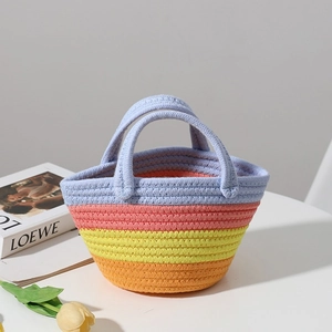 Sac à main rayé en coton coloré avec anses solides pour vacances à la plage