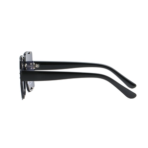 Moderne zwarte vierkante halve frame zonnebril met brede poten in trendy punk straatstijl
