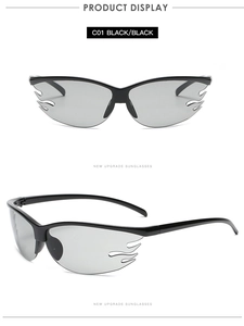 Vue avant et latérale de lunettes de sport noires avec verres en forme de flamme