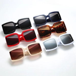 Lunettes de soleil carrées rétro surdimensionnées en six couleurs à monture épaisse