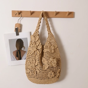 Große Handgewebte PP Stroh Strandtasche Für Damen Mit 3D-Blumendekoration Böhmische Sommerurlaub Aushöhlen Schultertasche
