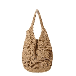 Strohtasche mit 3D-Häkelblumen und hohlem Mesh-Design für den sommerlichen Strand
