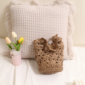 Sac seau fleurs au crochet fait main en marron, style paille pour vacances de plage