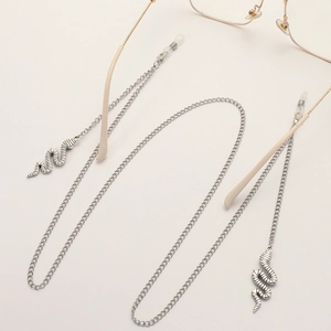 Chaîne de lunettes punk argentée avec pendentifs serpent et boucles antidérapantes