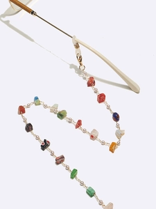 Chaîne de lunettes faite main avec perles en verre colorées et perles sur métal doré
