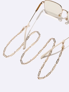 Elegant gold metal glasses chain featuring oval links and pearls for women