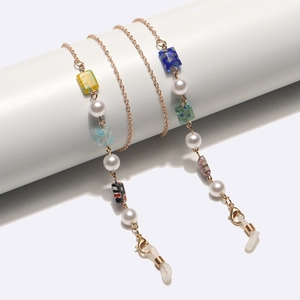 Elegant Glasses Chain Metal Lanyard With Imitation Artificial Pearls And Colorful Floral Glass Beads Anti-Slip Mask Strap For Women