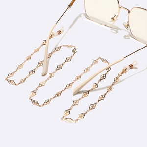 Fashion gold rhombus chain with LOVE lettering and silicone grips for glasses