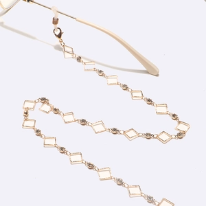 Moda Catenella per Occhiali in Metallo Dorato Con Smalto Quadrato E Strass Cordino Antiscivolo Porta Mascherina per Gioielli Donna