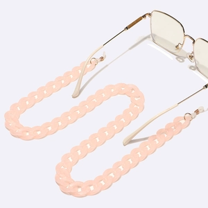 Catena per occhiali in acrilico rosa trasparente con maglie grandi e lucide