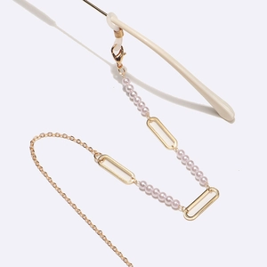 Chaîne de lunettes dorée à la mode avec perles blanches et anneaux en silicone