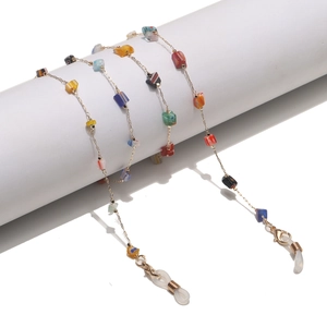 Catena Per Occhiali Artigianale Bohemien Metallo Dorato Con Perline Di Vetro Colorate Irregolari Cordino Antiscivolo
