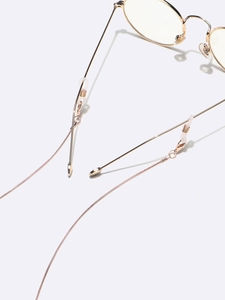Lot de 2 chaînes à lunettes en maille serpent or rose avec boucles silicone sur fond blanc