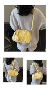Bolso bowling amarillo multibolsillos con mini estuche extraíble y bandolera