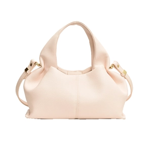 Sac nuage en cuir rose grainé avec poignées supérieures et boucles en métal doré brillant