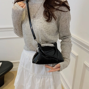 Retro black faux crocodile pattern handbag with metal clasp closure and long shoulder strap
