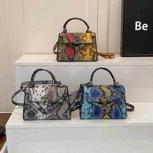 Trapezoid Handbag Snake Pattern PU Leather Metal Turn Lock Retro Shoulder Crossbody Bag For Women Fashion Trendy