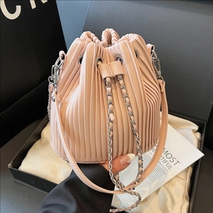 Women Pleated PU Leather Bucket Bag Drawstring Closure Metal Chain Shoulder Strap Crossbody Handbag Korean Fashion