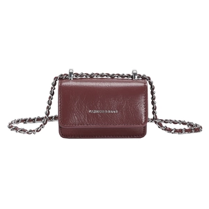 Mini borsa a tracolla rosso scuro con catena argento e finitura in pelle lucida