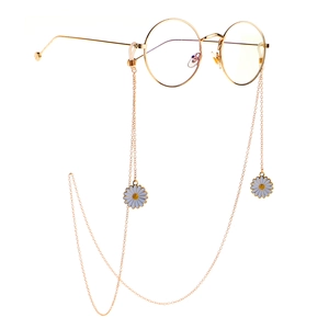 Golden round glasses with anti-blue light coating and daisy pendant metal chain accessory