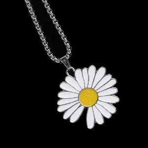 Daisy pendant necklace in stainless steel with white enamel petals and silver link chain