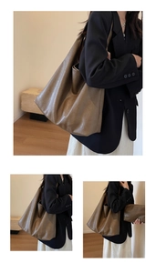 Λεπτομέρεια vintage καφέ τσάντας tote με ασορτί τσαντάκι από μαλακό δέρμα με υφή κεριού