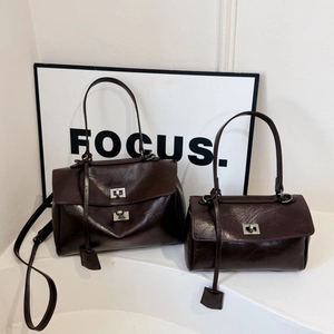 Vintage PU Leather Crossbody Bag Women Shiny Oil Wax Texture Flip Top Metal Lock Large Capacity Commuter Handbag