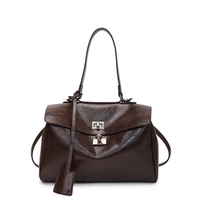 Brown vintage oil wax leather shoulder bag with silver turn-lock and large capacity