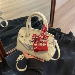 Damen Handtasche PU Leder Litschi Textur Mit Satinnschal Dekor Umhängetasche Verstellbarer Riemen Minimalistisch Elegant