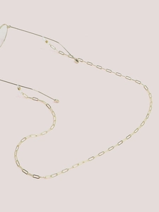 Détail de la chaîne de lunettes dorée à maillons trombone avec attaches en silicone