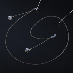 Chaîne de lunettes dorée avec pendentifs perles couronne et boucles antidérapantes